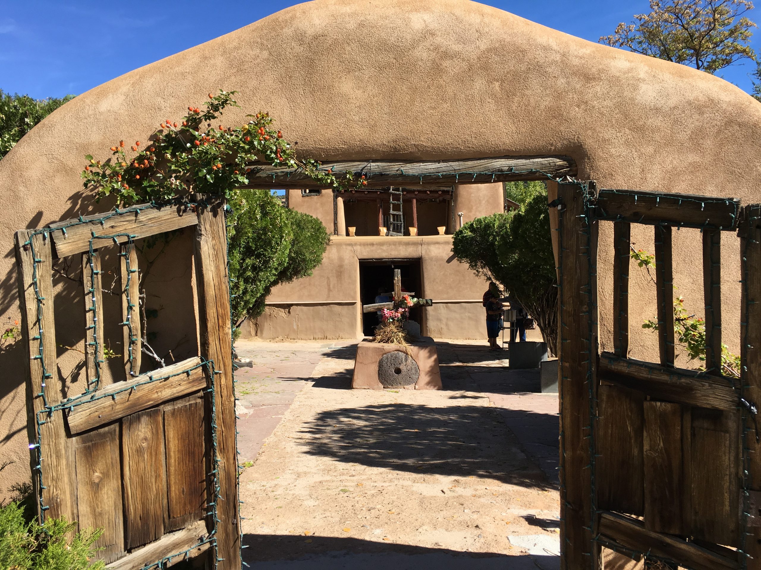 A Day Trip to the "Healing" Church, Santuario de Chimayo Travel 50 States